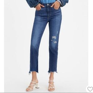 Levi’s Cropped Fray Jeans Size 10 NWT